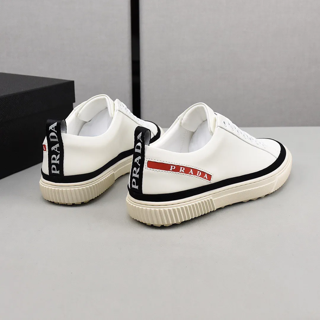 【PRADA】Men's shoes 💰400💰. Detonate the whole place! An international brand that is constantly innovating. This men's casual shoe is the original version. It is made of cowhide leather at a ratio of one to one at the store. It has leather feet and rubber non-slip outsole. It is breathable and comfortable. Quality speaks for itself. 👄38-44